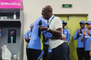 Viv Richards : सूर्यकुमार यादवचा सन्मान, रिषभला नवं टोपणनाव; विव रिचर्ड्सची भारताच्या ड्रेसिंग रूममध्ये एन्ट्री