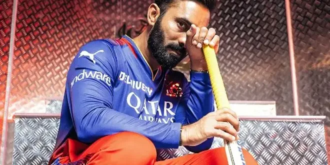 Dinesh Karthik नव्या भूमिकेत, आयपीएल 2025 मध्ये आरसीबीसाठी निभावणार 'डबल रोल'