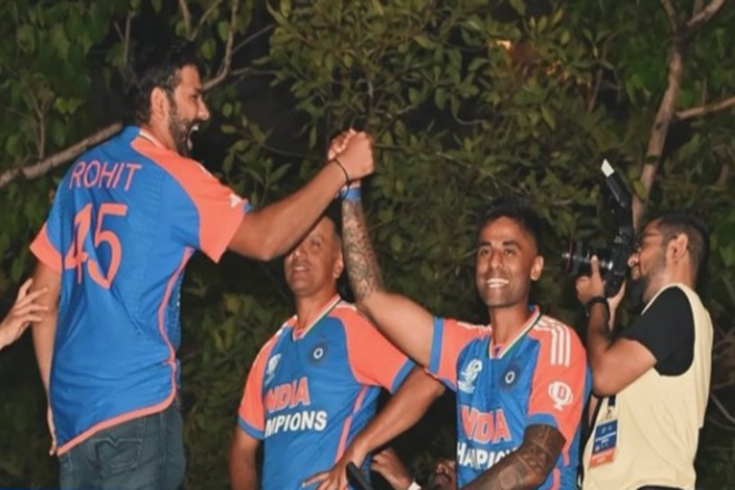 indian Cricketers Felicitate In Maharashtra Vidhan Bhavan